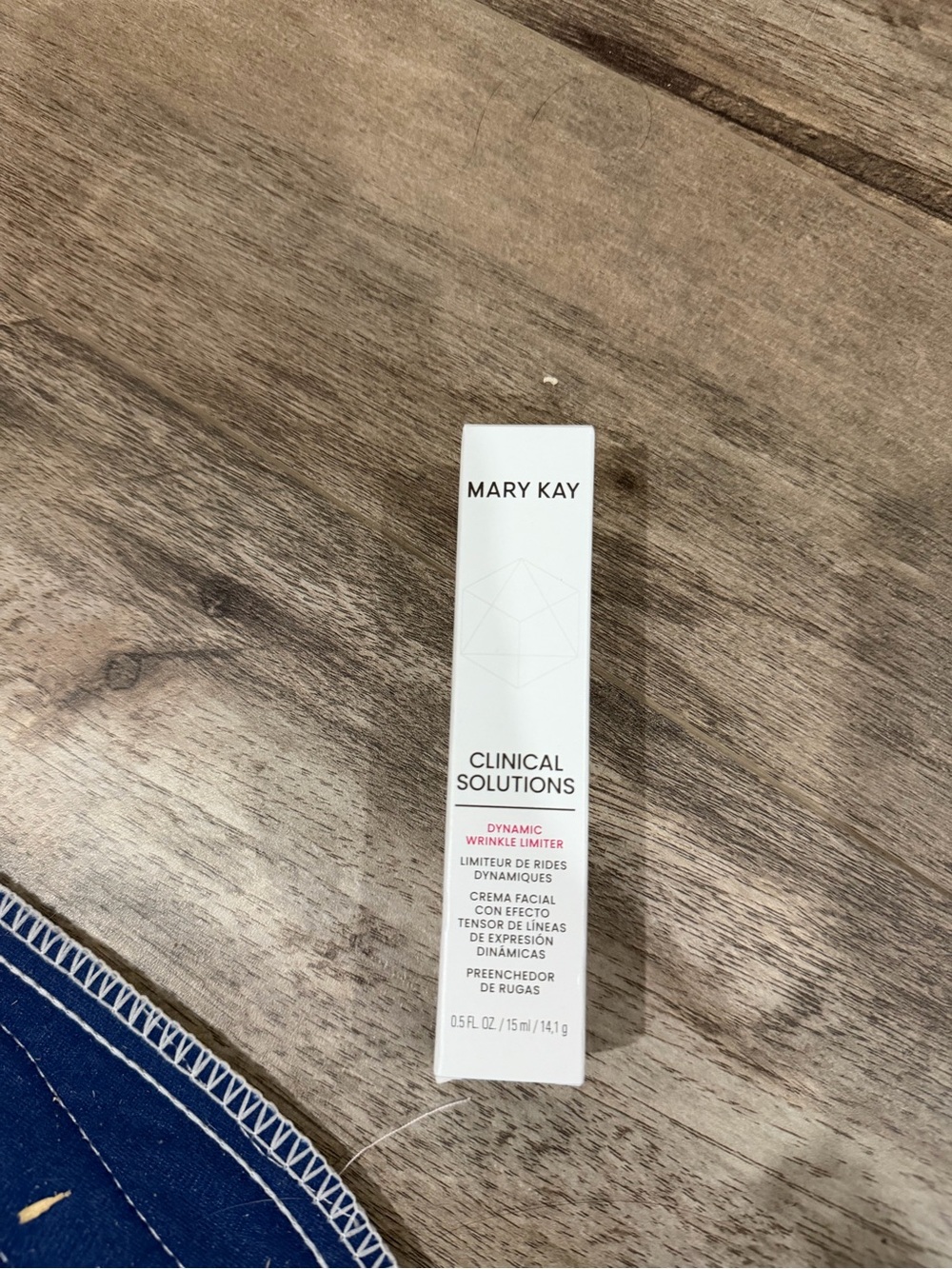 Mary Kay Clinical Solutions Dynamic Wrinkle Limiter - White